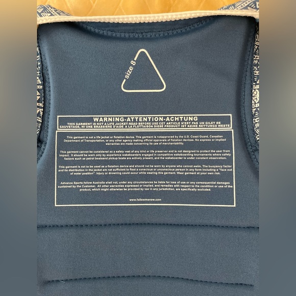 Ladies Follow Life Jaket - Picture 3 of 3